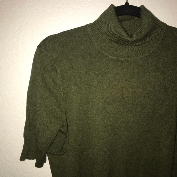 BCBGMaxAzria Turtleneck Sweater Short Sleeve Olive/ Army Green Sz L EUC - Picture 3 of 8
